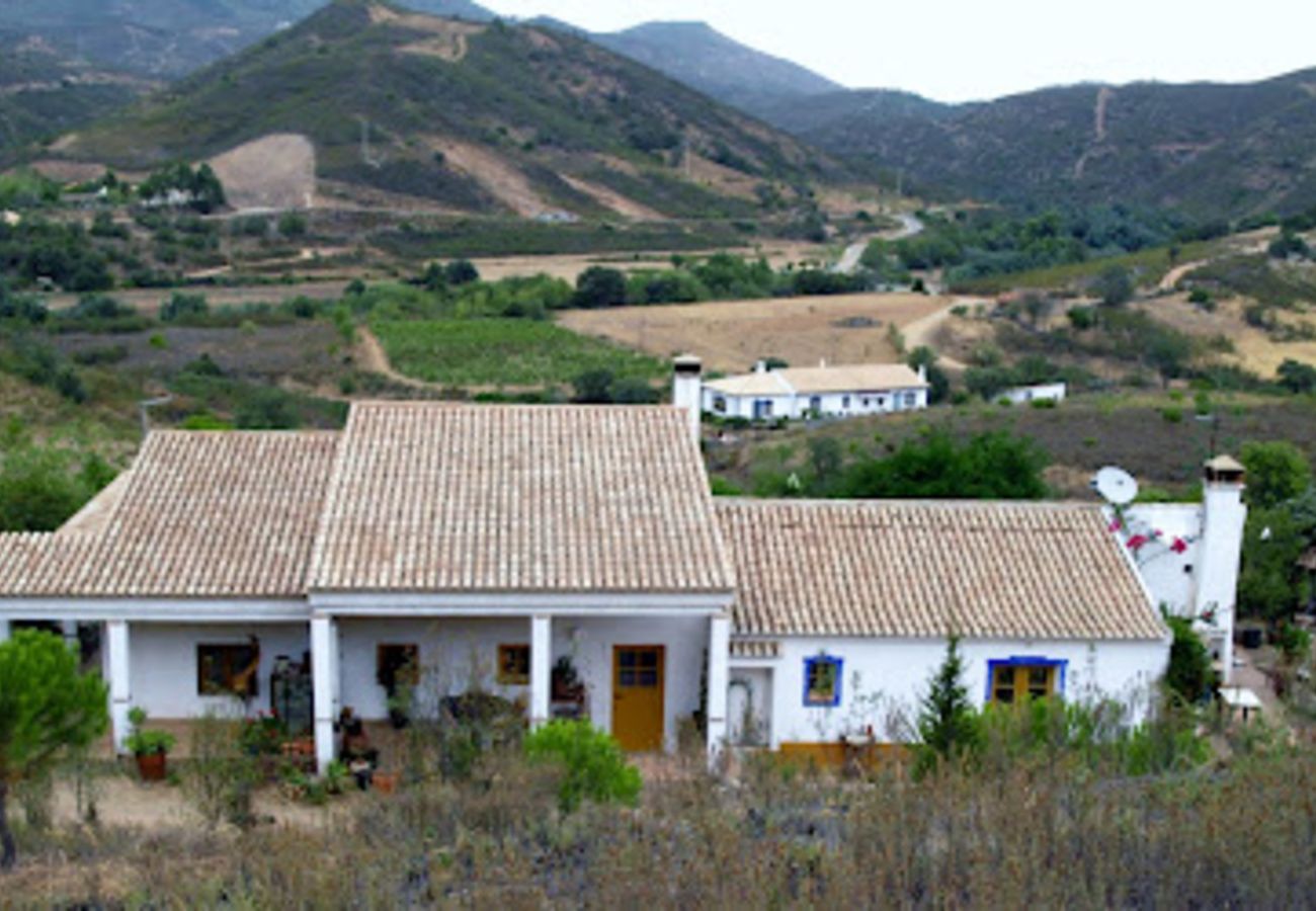 Villa in Monchique - Casa Andorinha